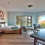Tranquil Family Escape Spacious Home & Garden