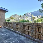 Tranquil Family Escape Spacious Home & Garden