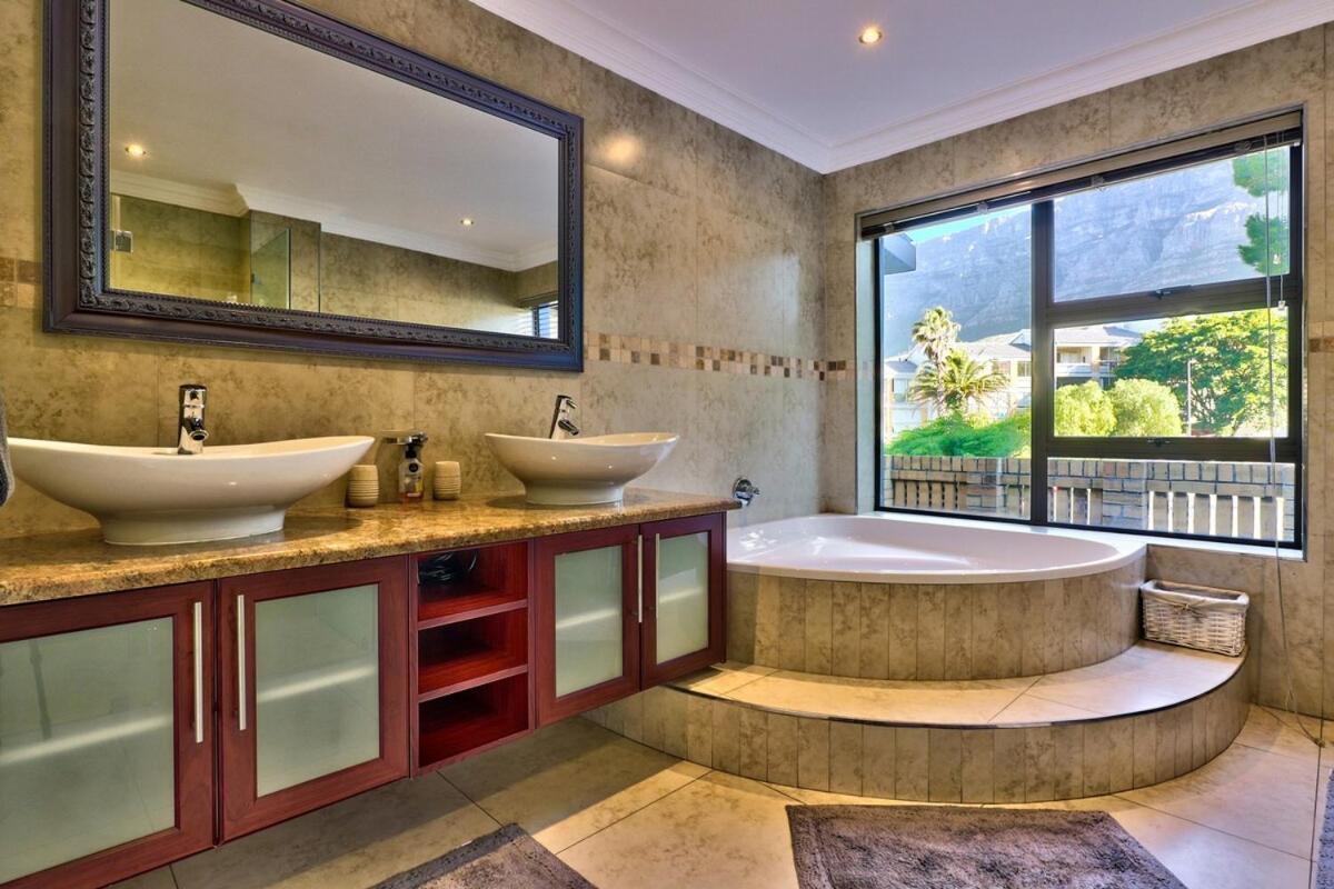 Tranquil Family Escape Spacious & Garden Holiday home *