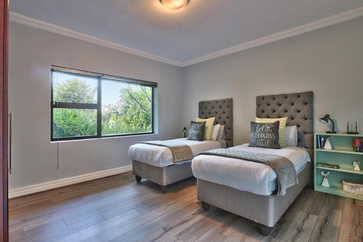 Tranquil Family Escape Spacious & Garden Cape Town