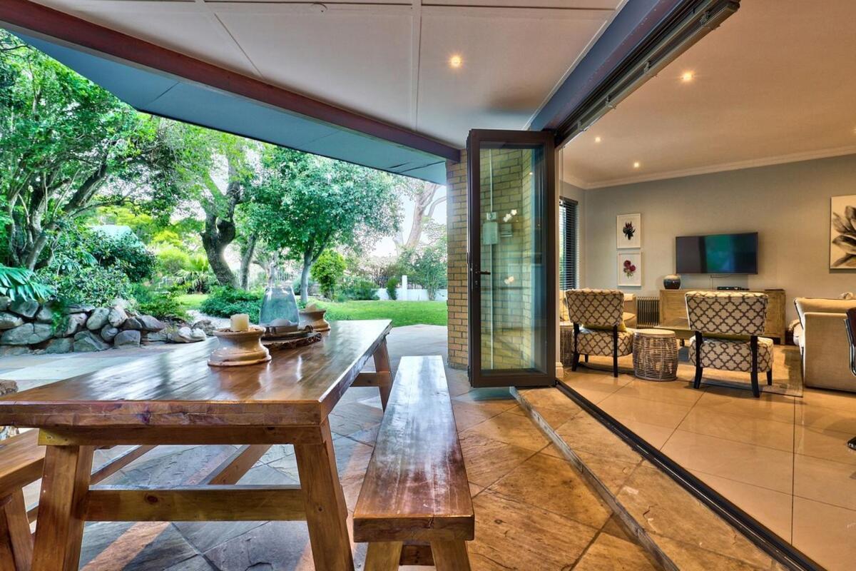 Tranquil Family Escape Spacious & Garden Holiday home Cape Town